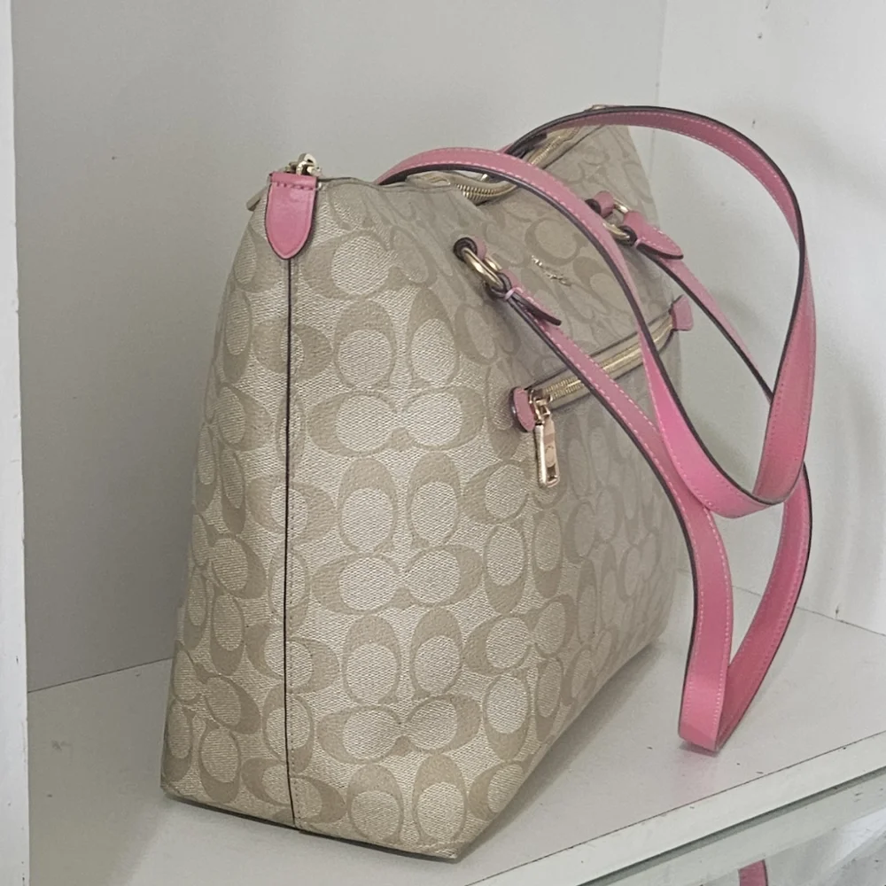 Like New!Coach Signature Coated Canvas tan /Pink Tote bag - Picture 9 of 12